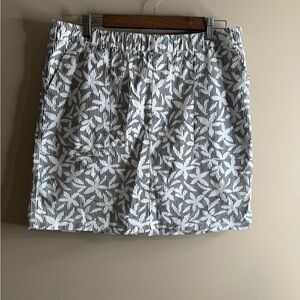 Lands' End black and white floral skort size 14